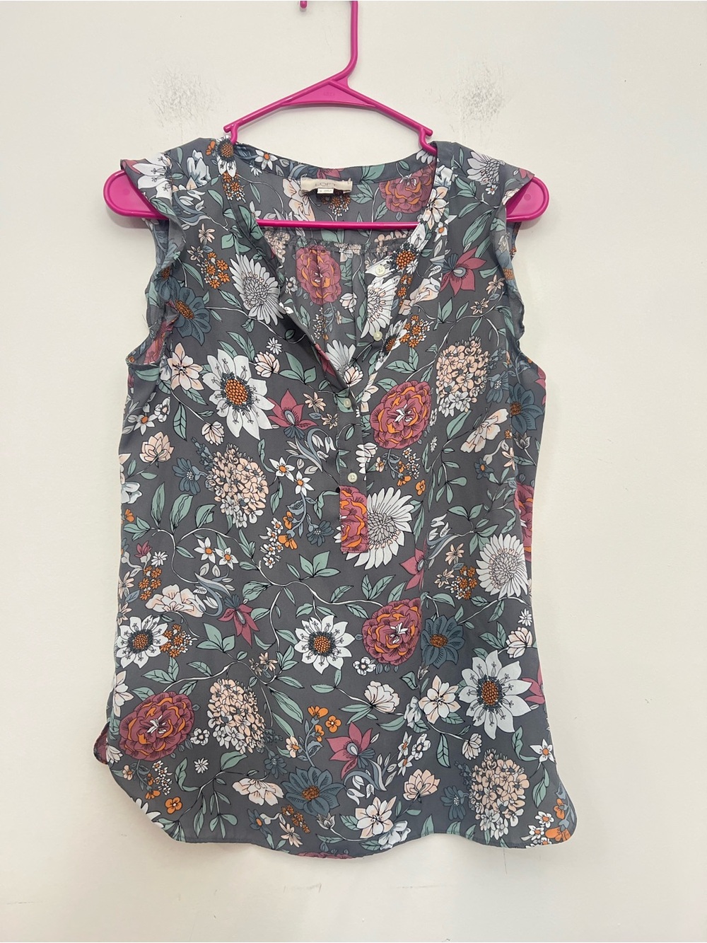 LOFT Floral V-Neck Sleeveless Blouse in Charcoal Gray with Pink Accents